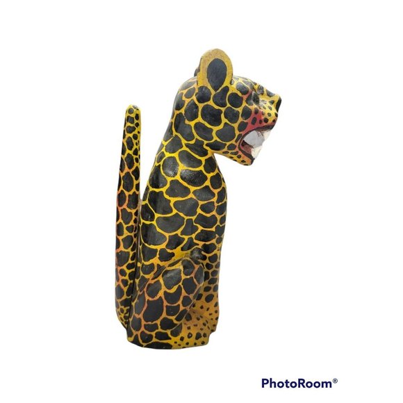 Unique Wooden African Cheetah Sculpture 9" Handcarved & painted w/ marble eyes - Picture 3 of 7